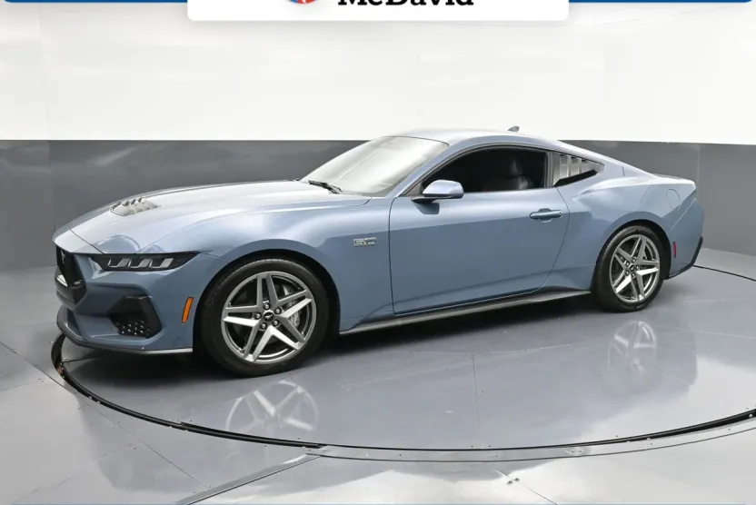 2025 Ford Mustang GT photo 1