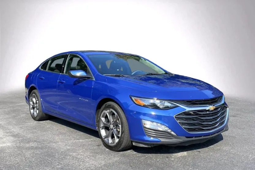 2023 Chevrolet Malibu 1LT photo 1