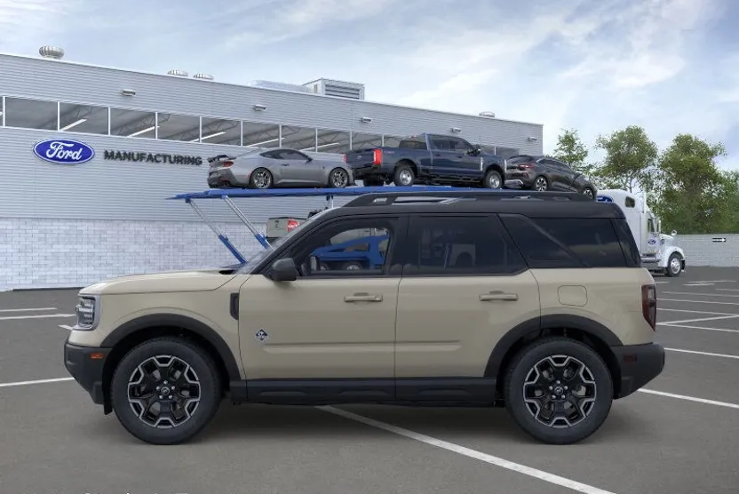 2025 Ford Bronco Sport Outer Banks photo 1