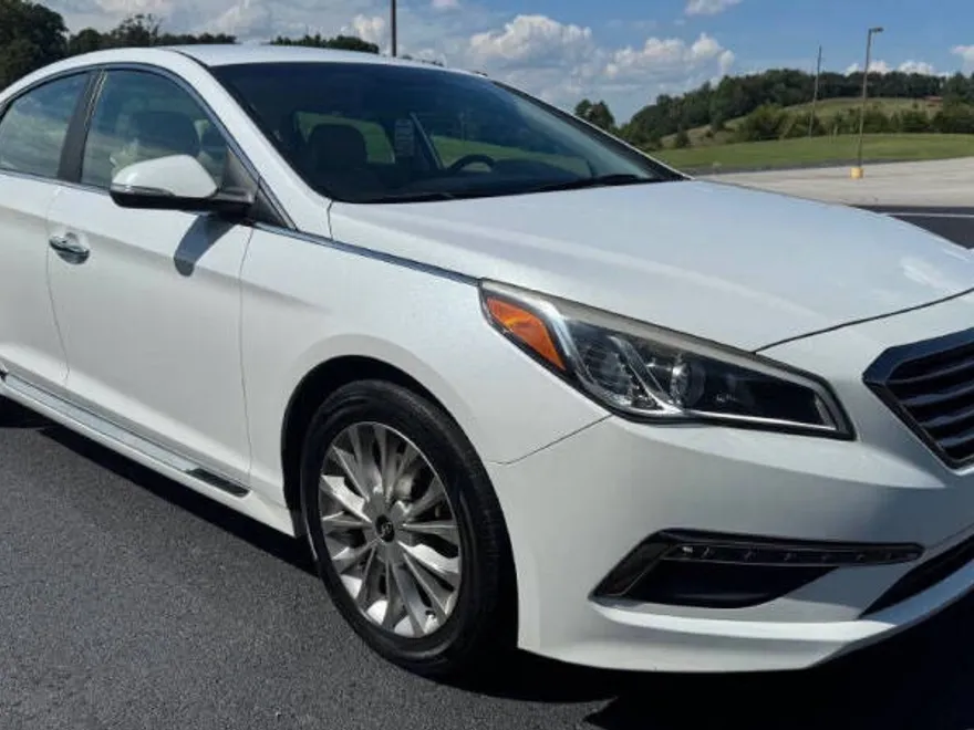 2015 Hyundai Sonata Sport photo 1