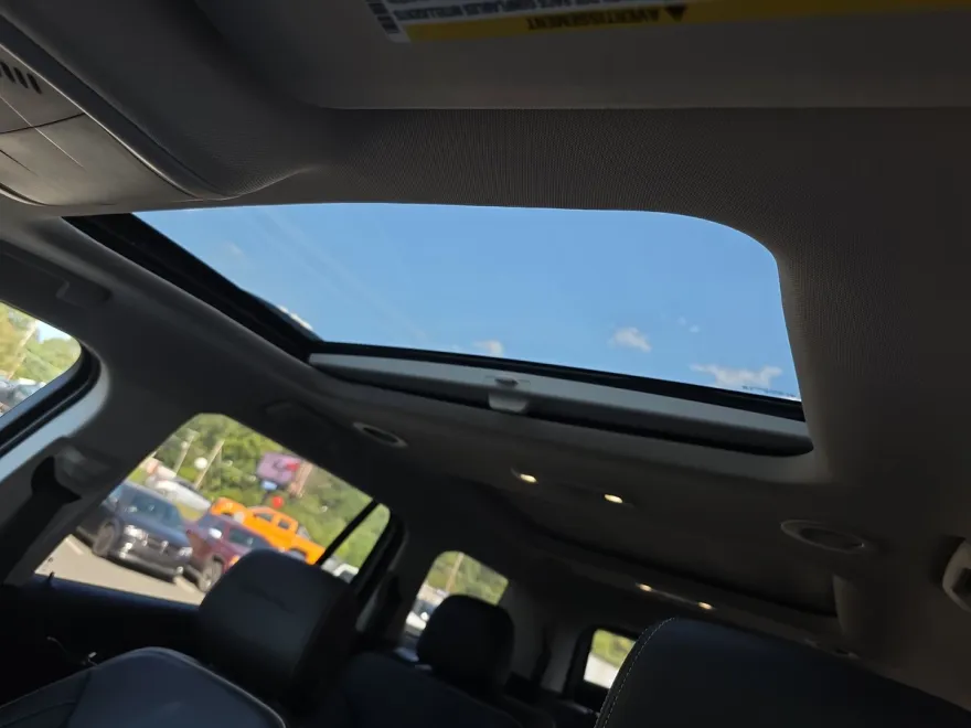 2023 Gmc Acadia Denali photo 1