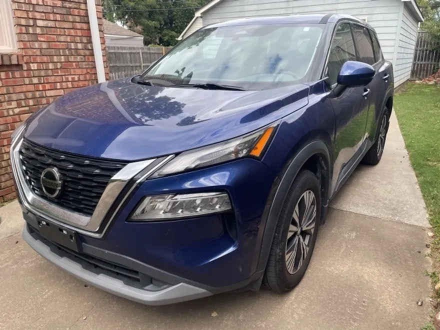 2021 Nissan Rogue SV photo 1