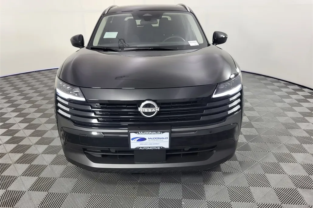 2025 Nissan Kicks SV photo 1