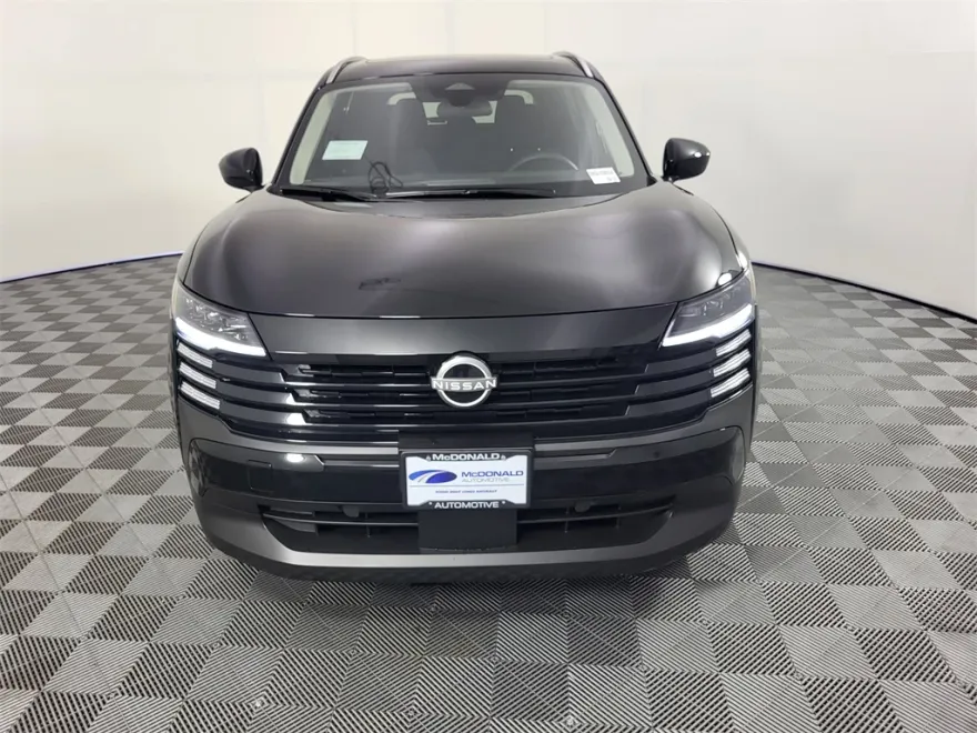 2025 Nissan Kicks SV photo 1