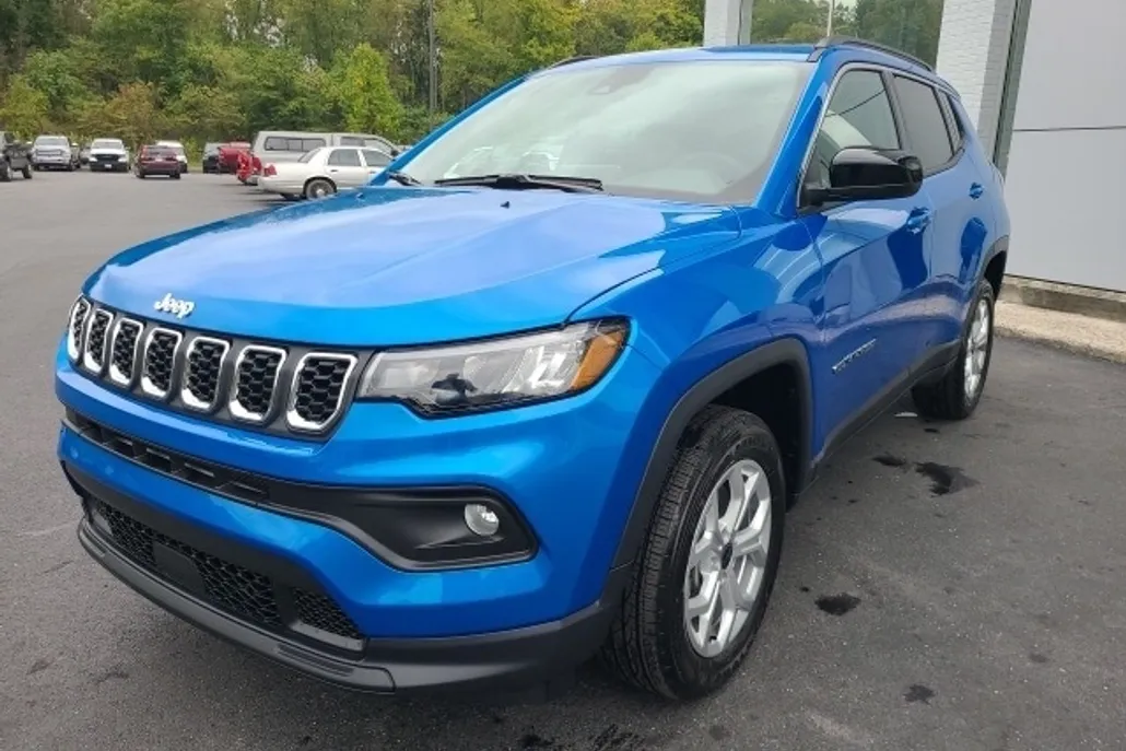 2025 Jeep Compass Latitude photo 1