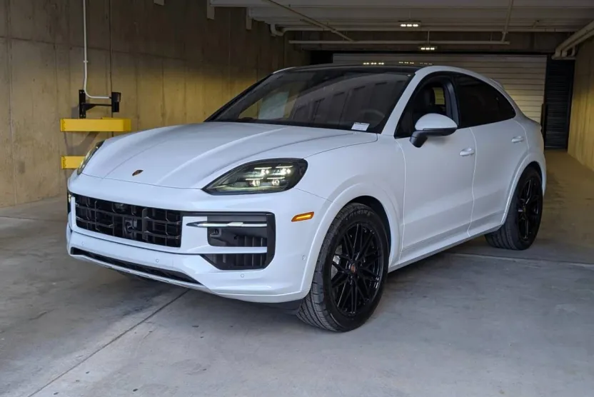 2026 Porsche Cayenne S Coupe photo 1