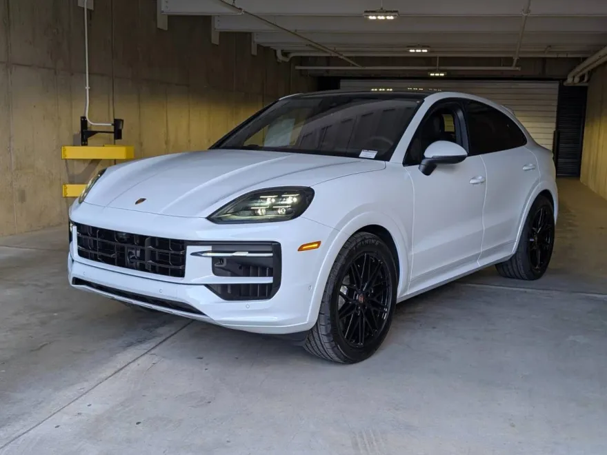 2026 Porsche Cayenne S Coupe photo 1