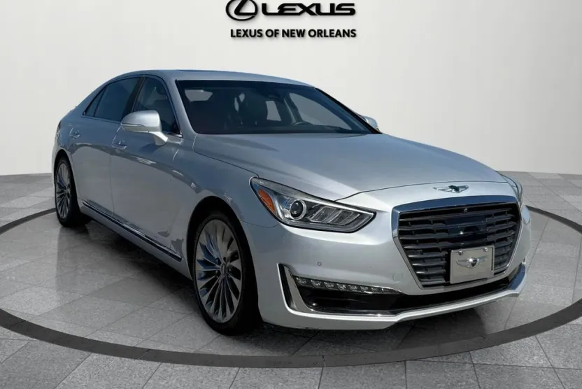 2017 Genesis G90 3.3T Premium photo 1