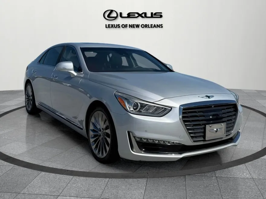 2017 Genesis G90 3.3T Premium photo 1