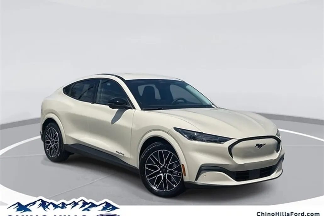 2025 Ford Mustang Mach-E Premium photo 1