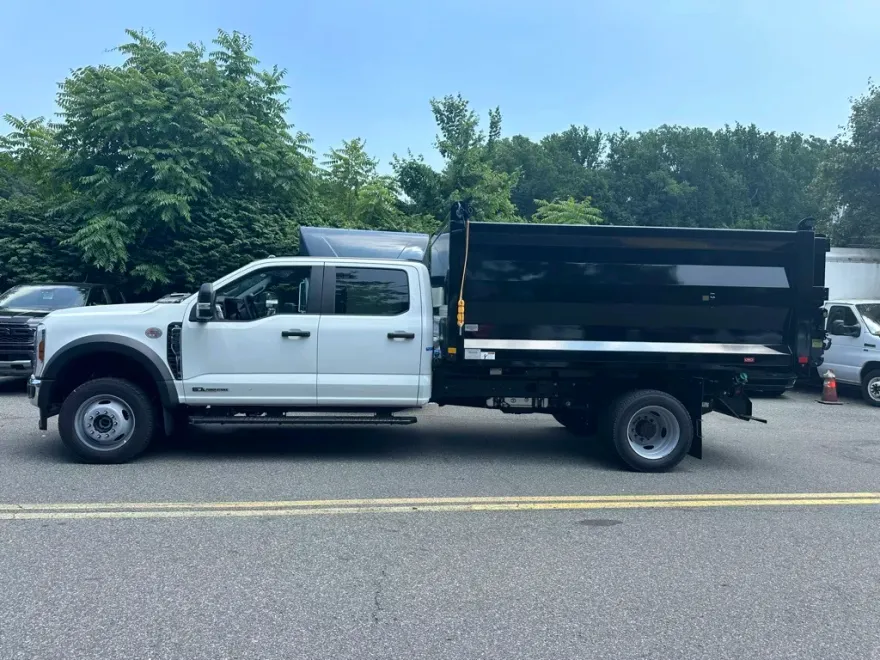 2024 Ford F-550 XL photo 1