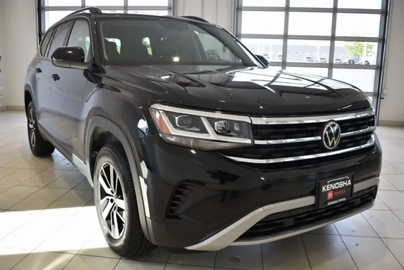 2022 Volkswagen Atlas SE photo 1