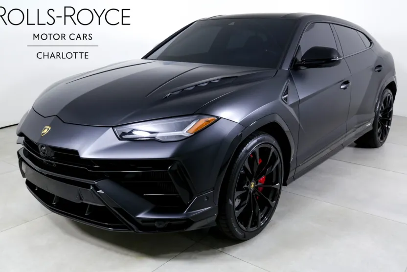 2024 Lamborghini Urus S photo 1