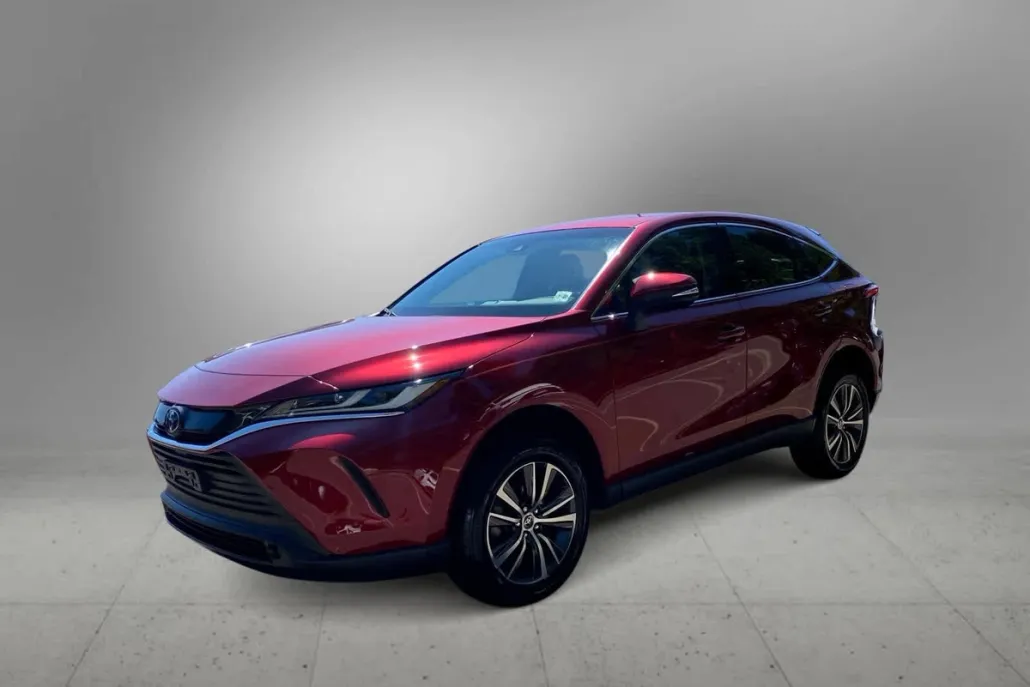 2023 Toyota Venza LE photo 1