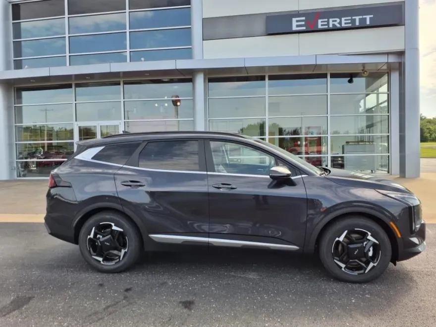 2026 Kia Sportage EX photo 1
