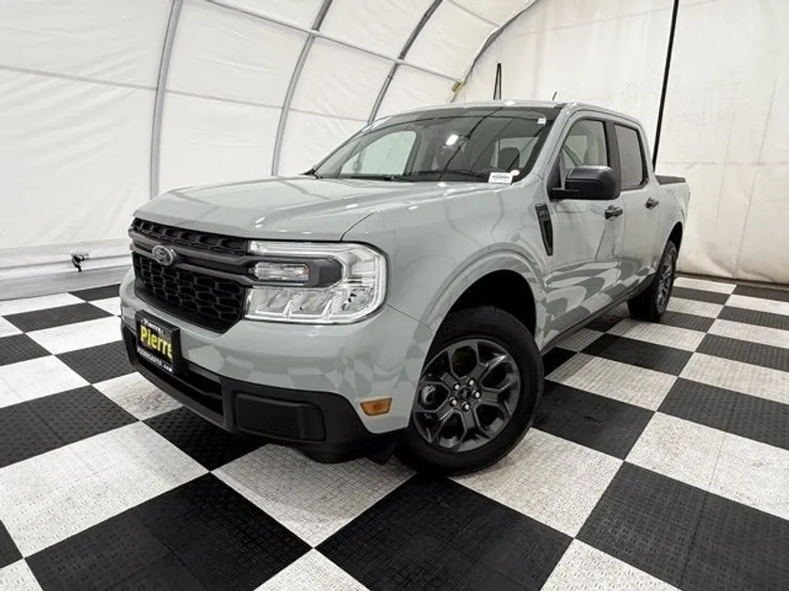 2024 Ford Maverick XLT photo 1