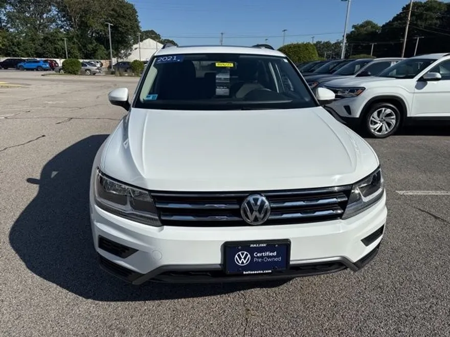 2021 Volkswagen Tiguan R-Line Black SEL photo 1