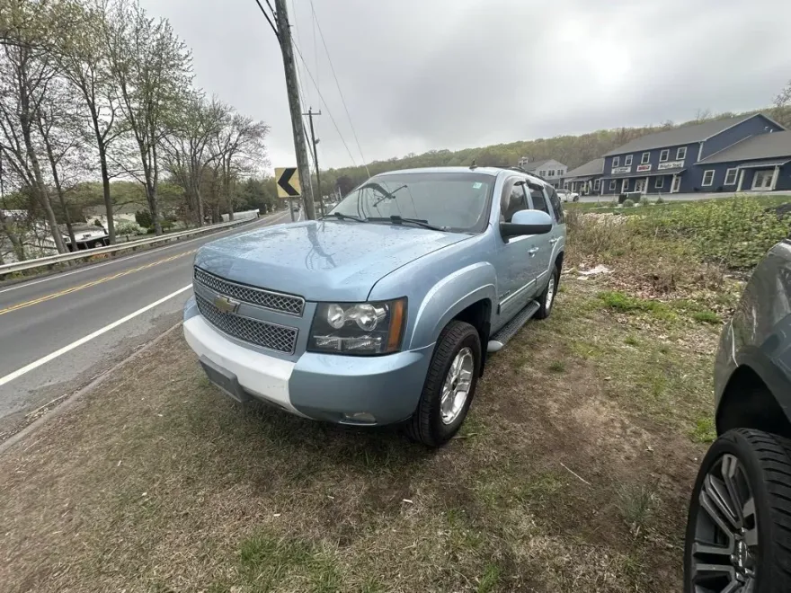 2011 Chevrolet Tahoe LT photo 1