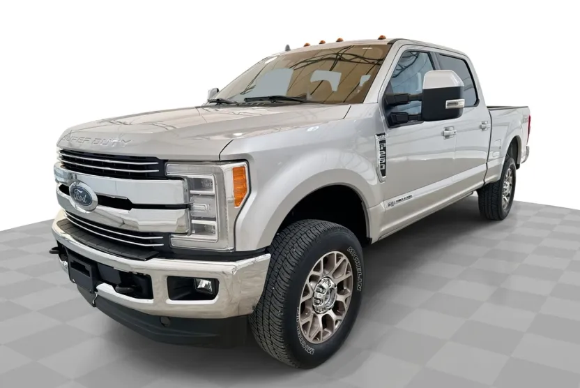 2019 Ford F-250 Lariat photo 1