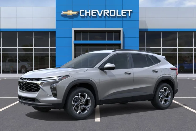 2025 Chevrolet Trax LT photo 1