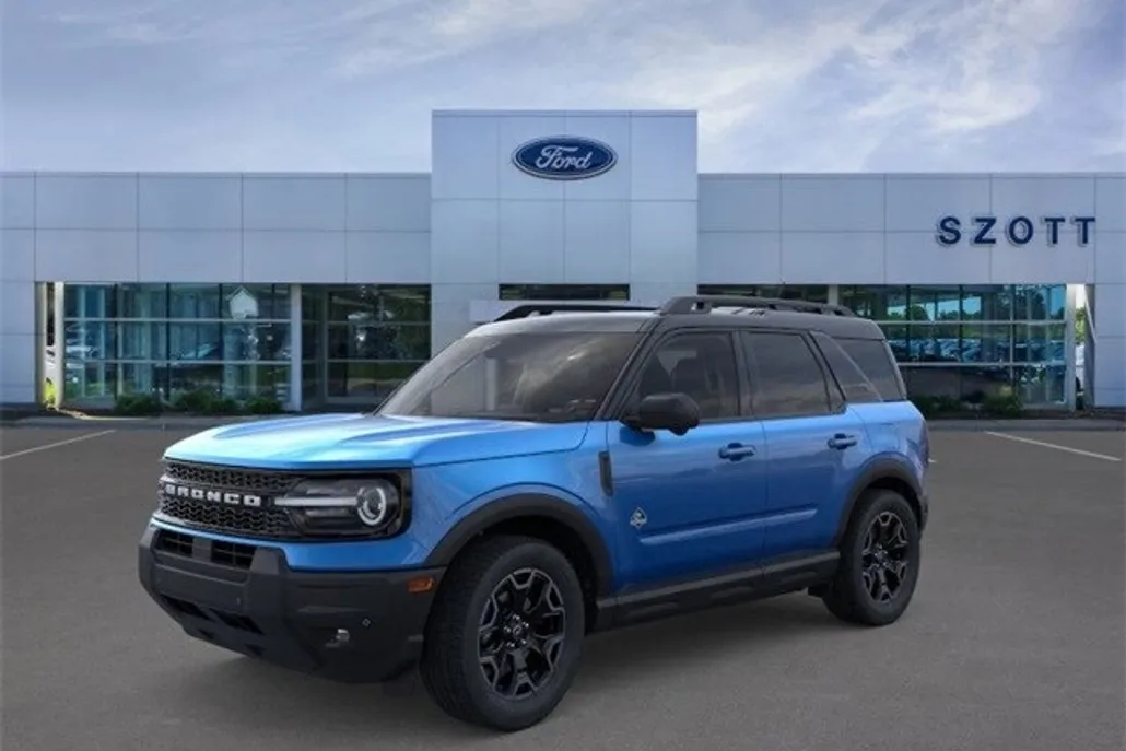 2025 Ford Bronco Sport Outer Banks photo 1