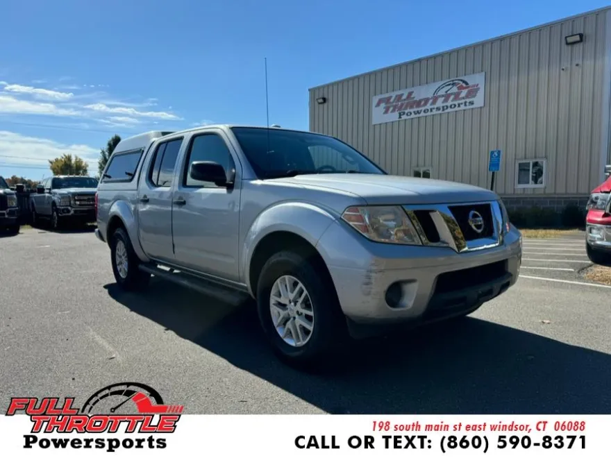 2014 Nissan Frontier Crew Cab SV photo 1