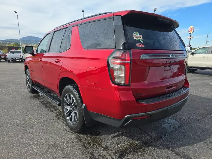 2021 Chevrolet Tahoe Z71 photo 1