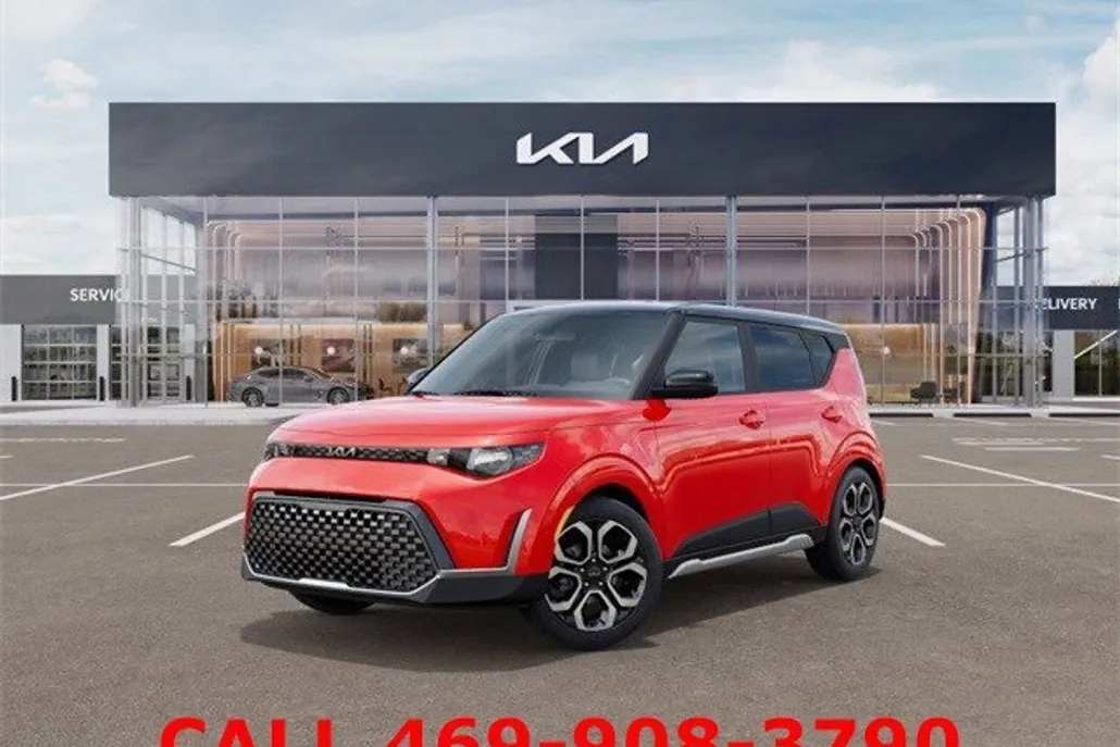 2025 Kia Soul EX photo 1