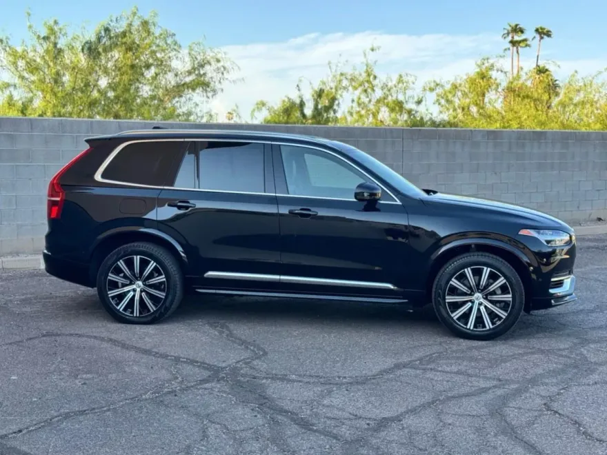 2024 Volvo XC90 Plus photo 1