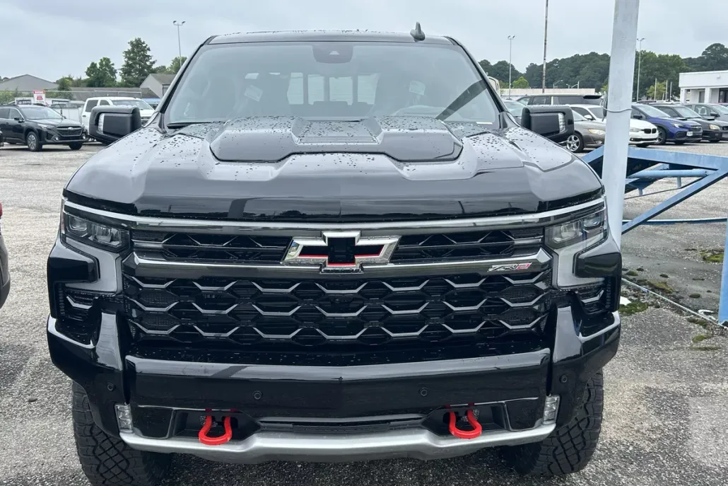 2025 Chevrolet Silverado 1500 ZR2 photo 1
