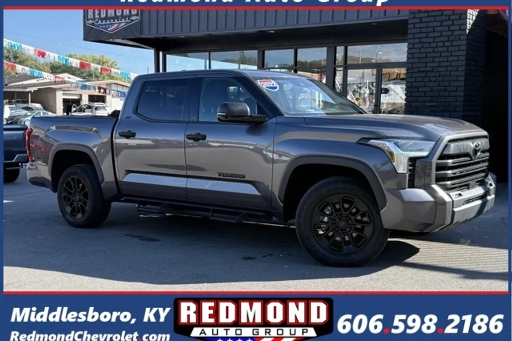 2022 Toyota Tundra SR5 photo 1