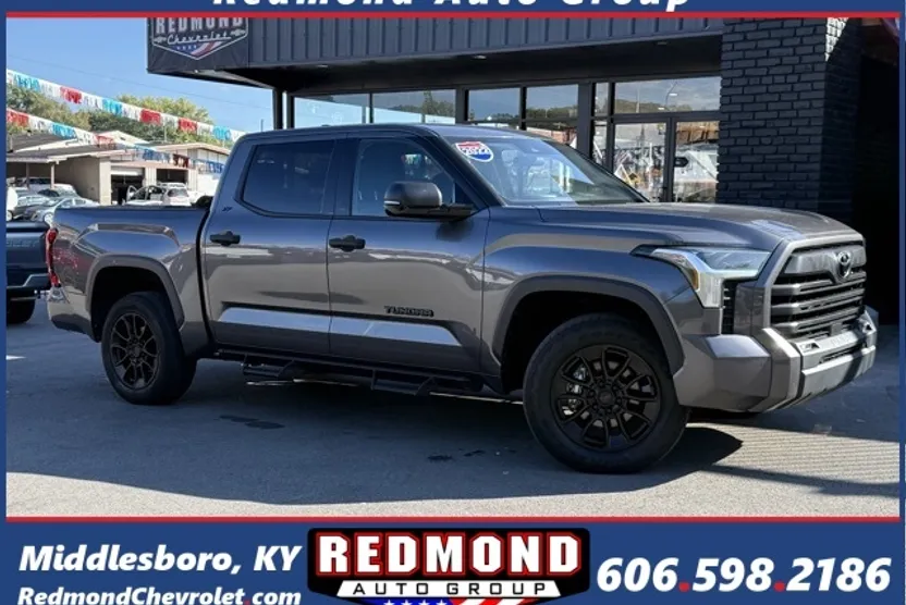 2022 Toyota Tundra SR5 photo 1