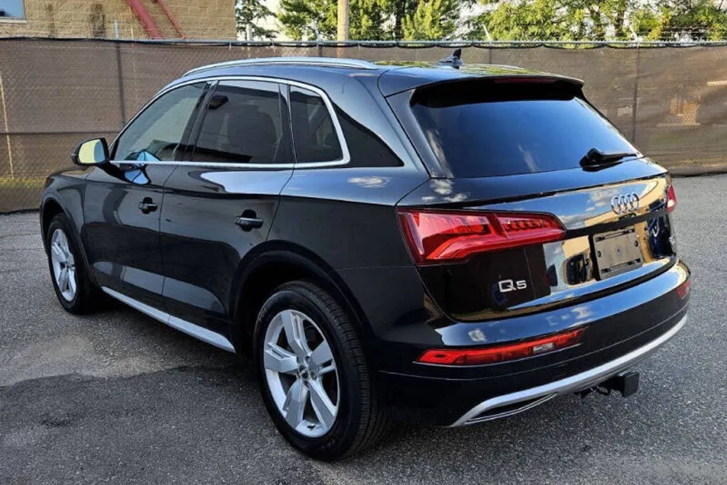 2018 Audi Q5 Premium Plus photo 1