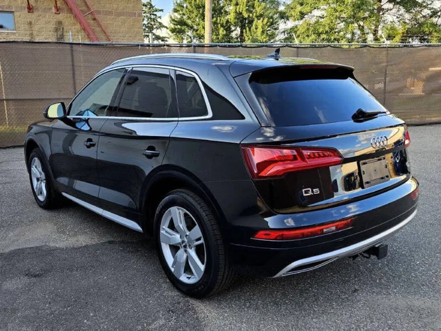 2018 Audi Q5 Premium Plus photo 1