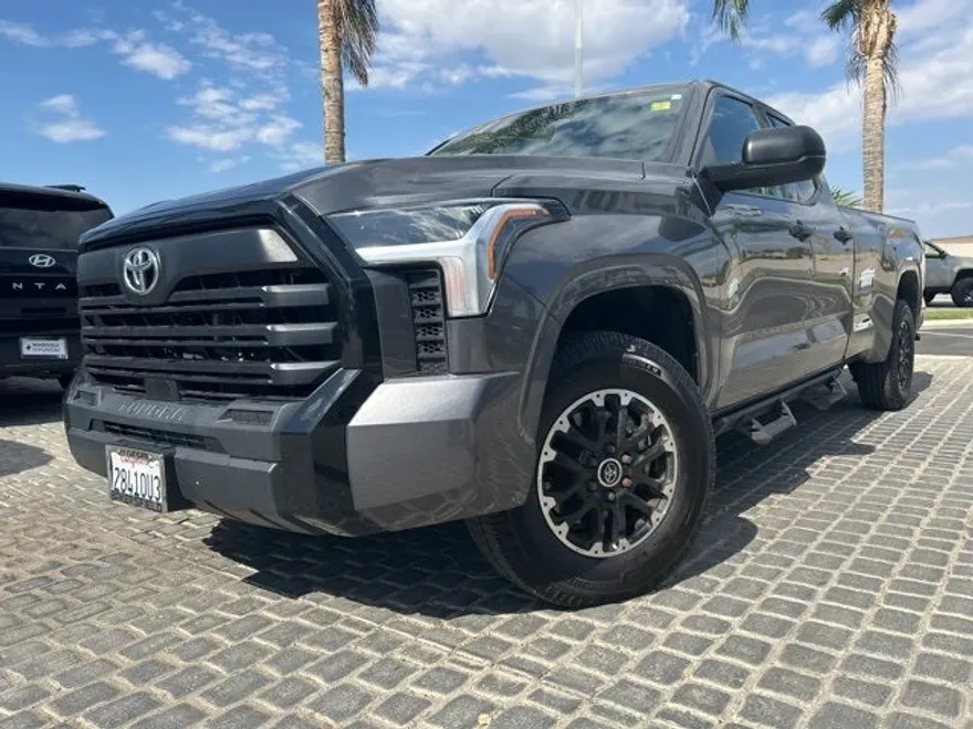 2023 Toyota Tundra SR photo 1