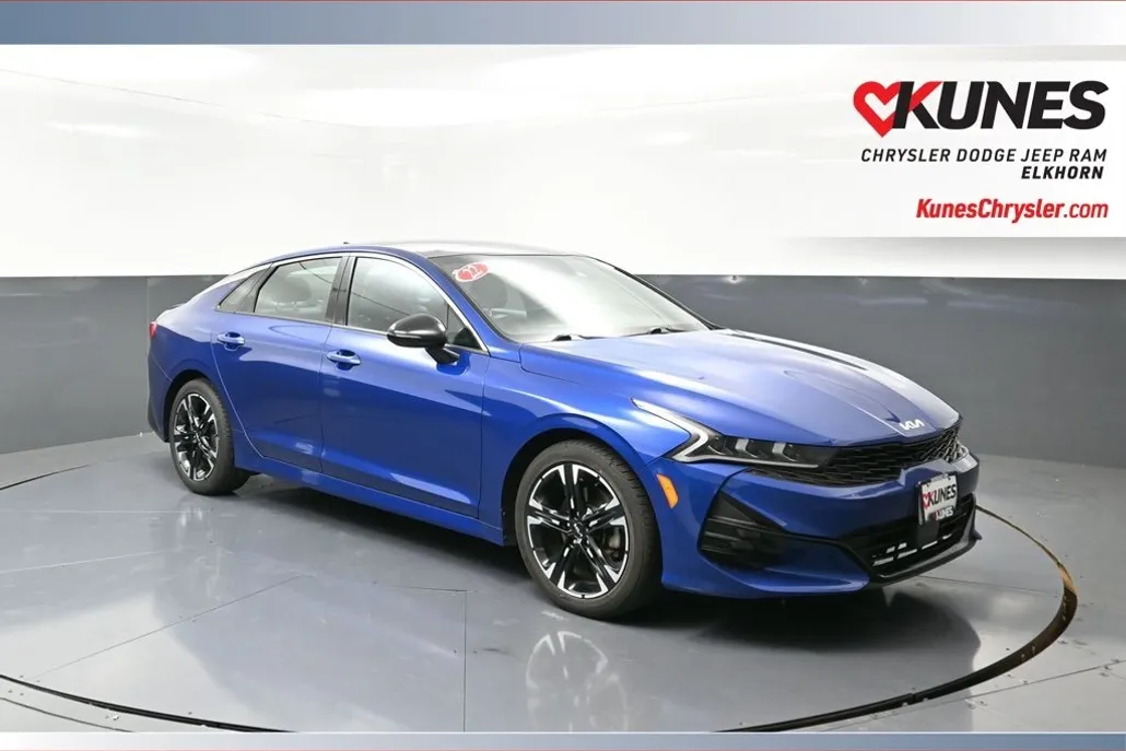 2022 Kia K5 GT-Line photo 1
