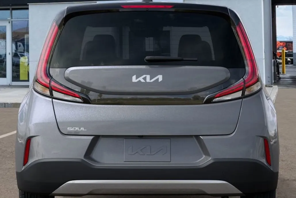 2025 Kia Soul LX photo 1