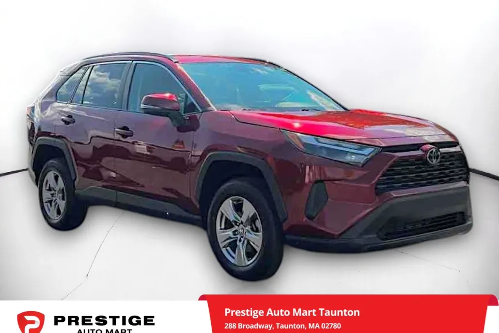 2023 Toyota RAV4 XLE photo 1