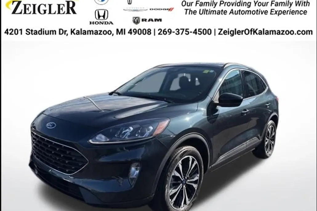 2022 Ford Escape SEL photo 1