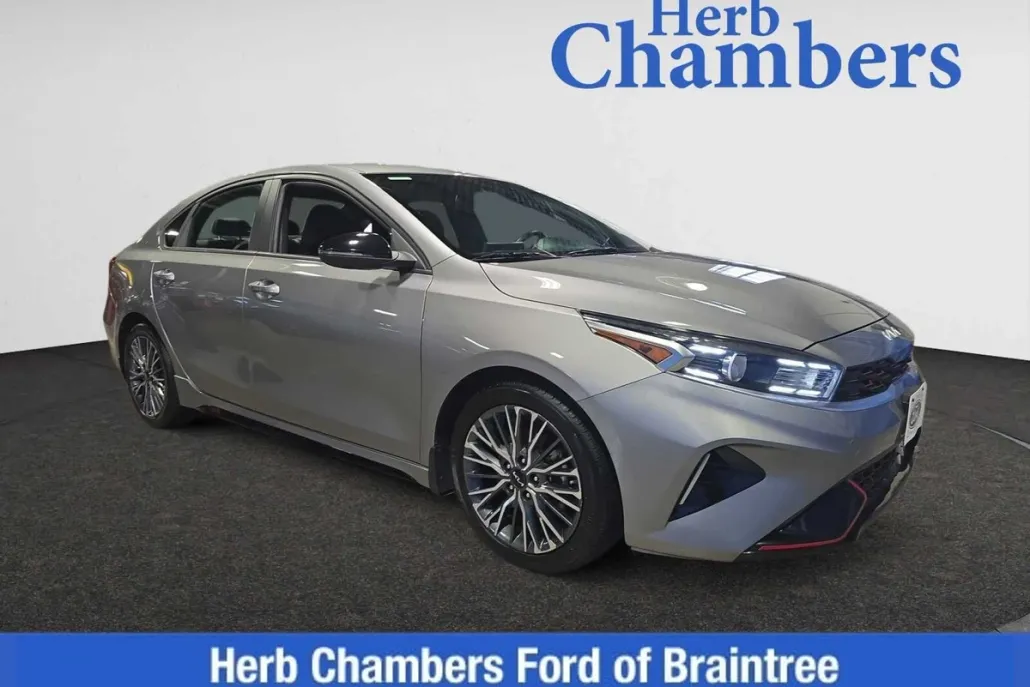 2023 Kia Forte GT-Line photo 1