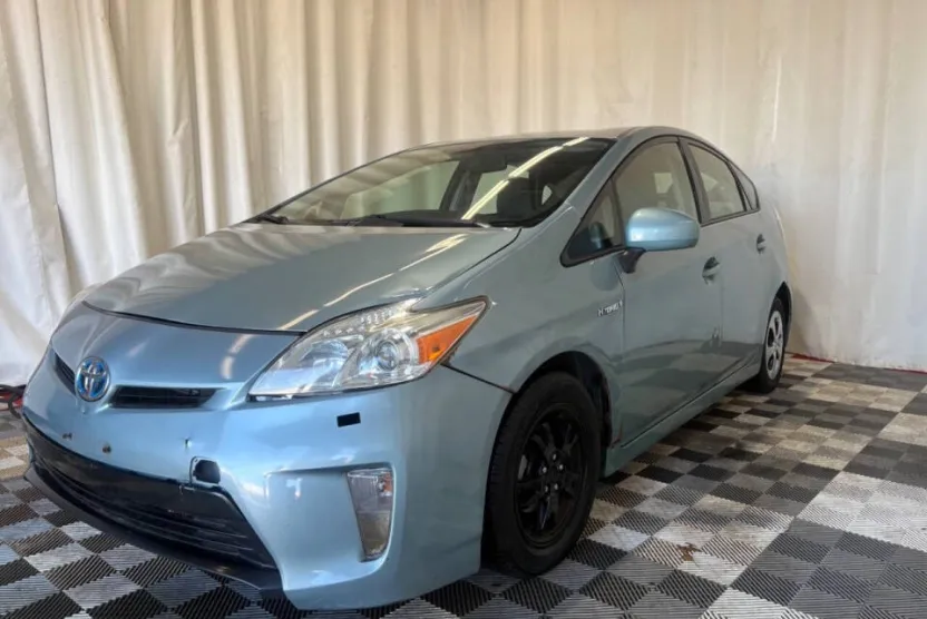 2014 Toyota Prius Two photo 1