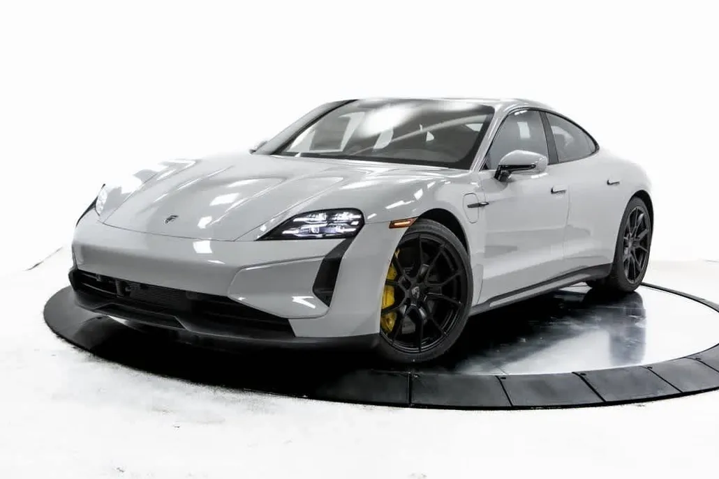 2025 Porsche Taycan Turbo photo 1