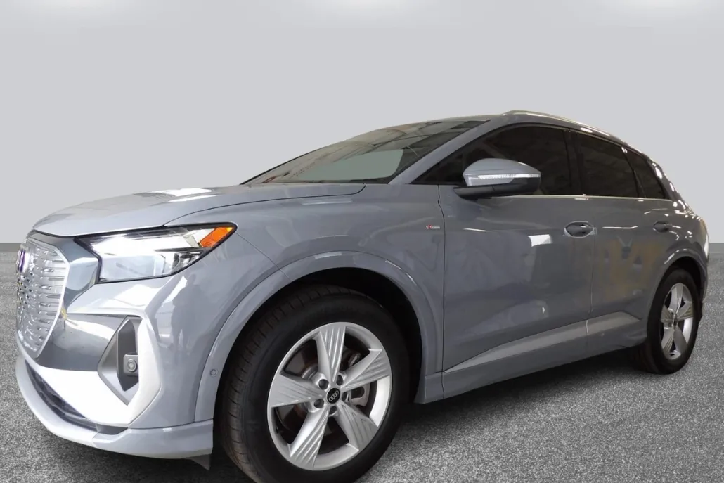 2024 Audi Q4 E-tron Premium Plus photo 1