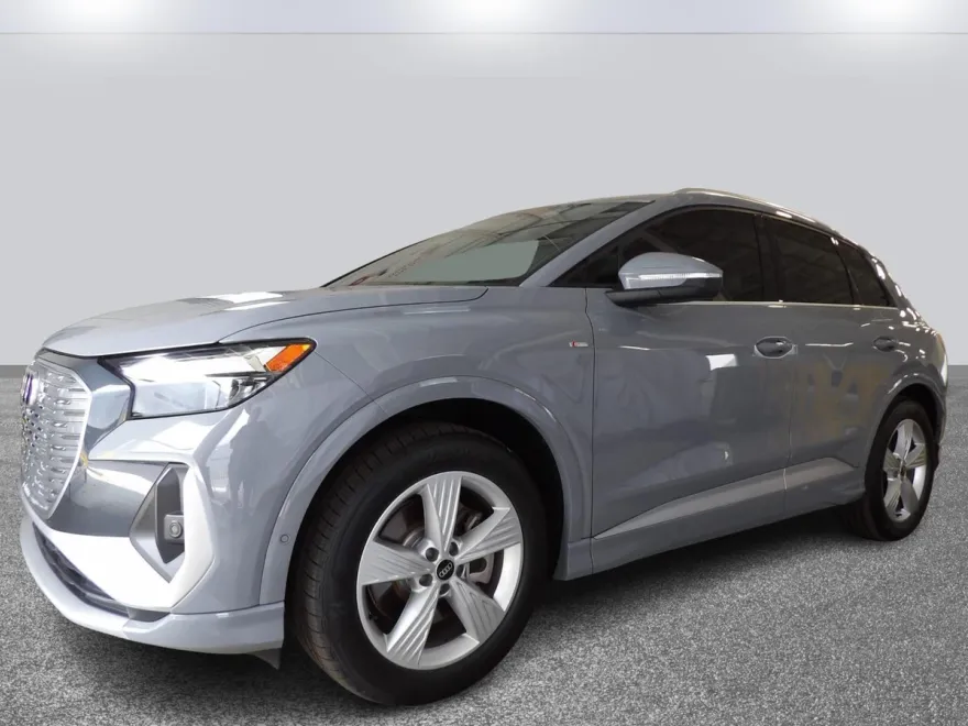 2024 Audi Q4 E-tron Premium Plus photo 1