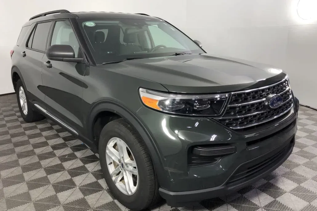 2022 Ford Explorer XLT photo 1