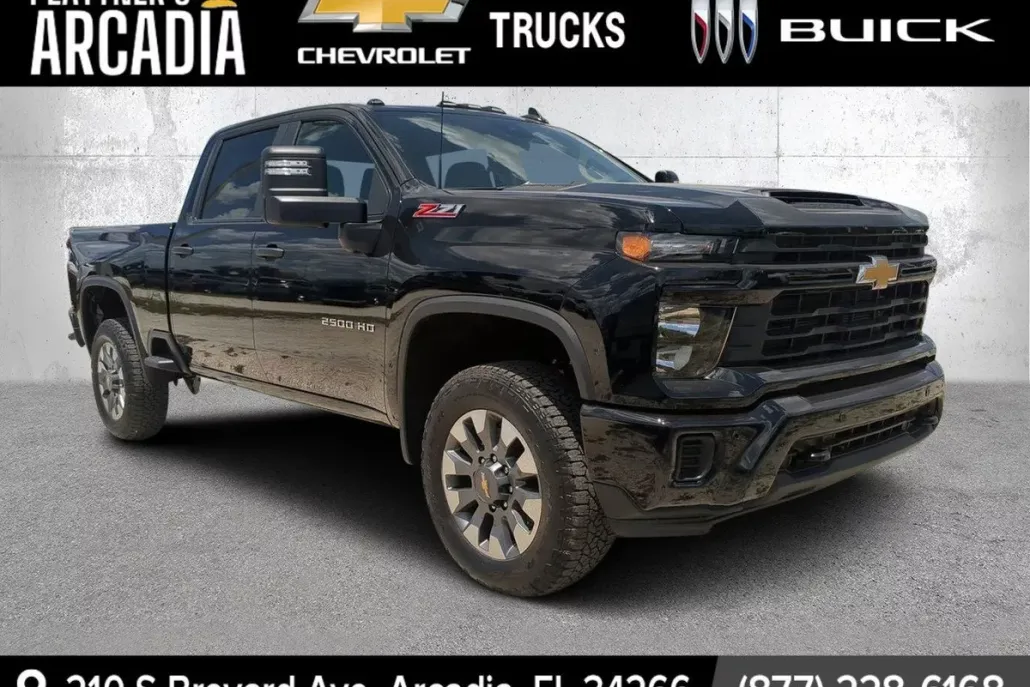 2025 Chevrolet Silverado 2500HD Custom photo 1