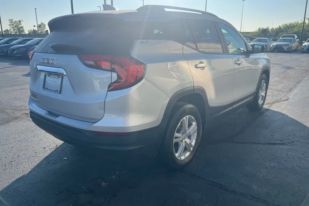 2021 Gmc Terrain SLE photo 1