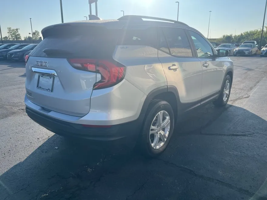 2021 Gmc Terrain SLE photo 1