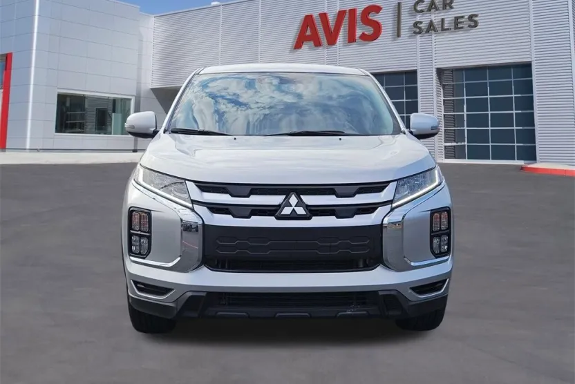 2024 Mitsubishi Outlander Sport SE photo 1