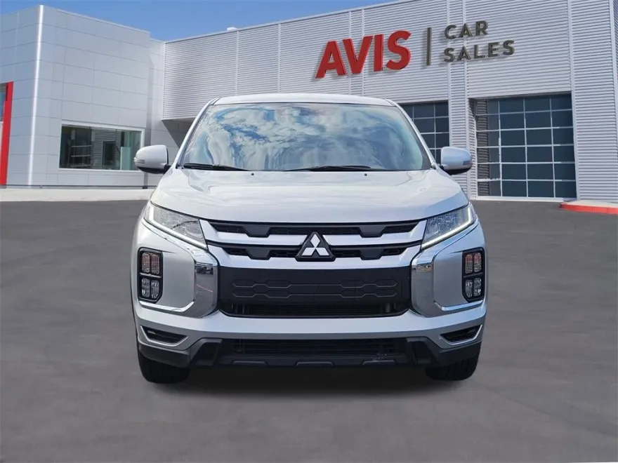 2024 Mitsubishi Outlander Sport SE photo 1
